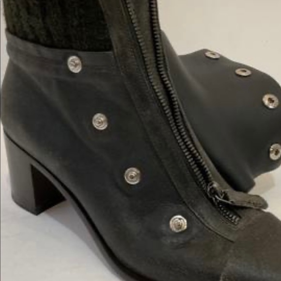 Chanel CC Button Booties 39.5 - Picture 9 of 9